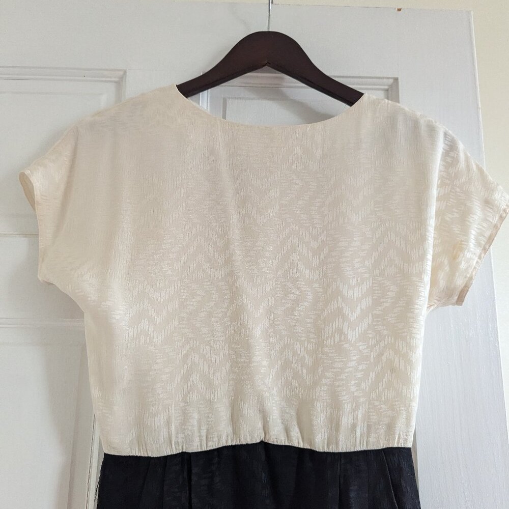 Vintage Silk Neiman Marcus dress. Size 6.